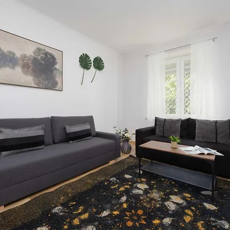 Waszyngtona Elegant By Renters Apartment